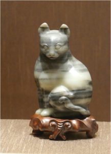 Figure 1. Nephrite jade cat, Suzhou Museum.